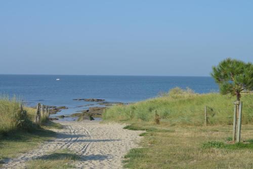 Hotel De La Plage Дамган Екстериор снимка