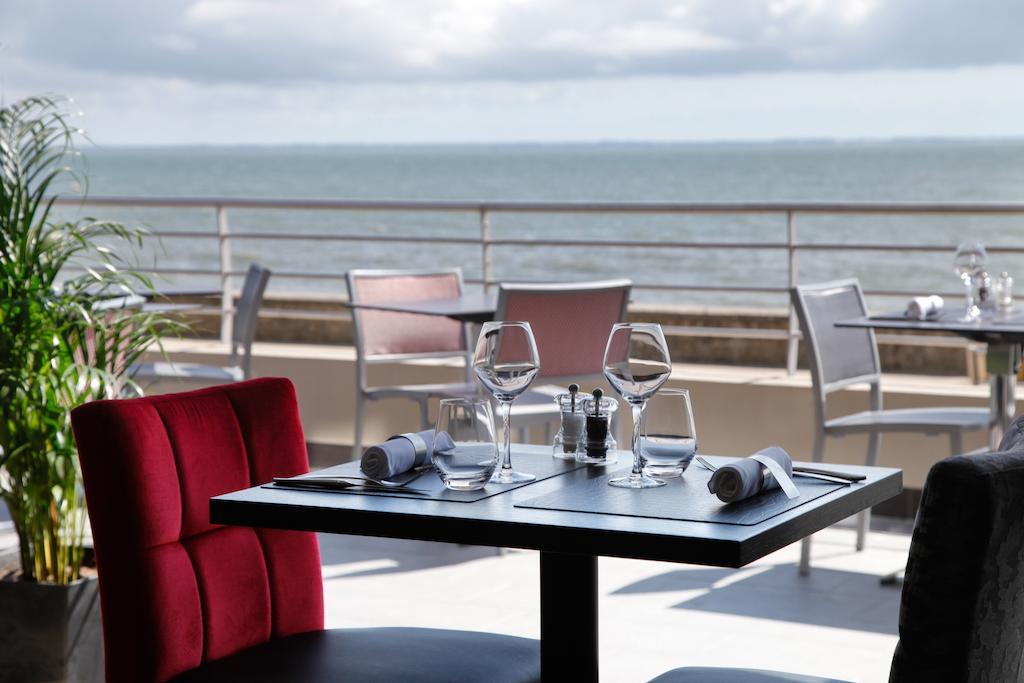 Hotel De La Plage Дамган Екстериор снимка