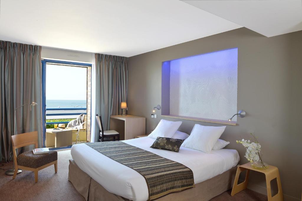 Hotel De La Plage Дамган Стая снимка